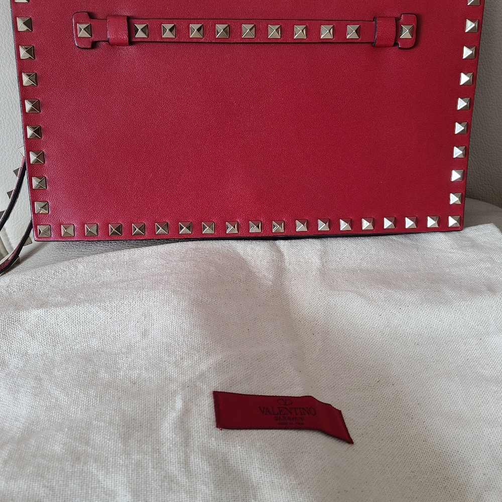 Valentino red rockstud clutch - Picture 3 of 16